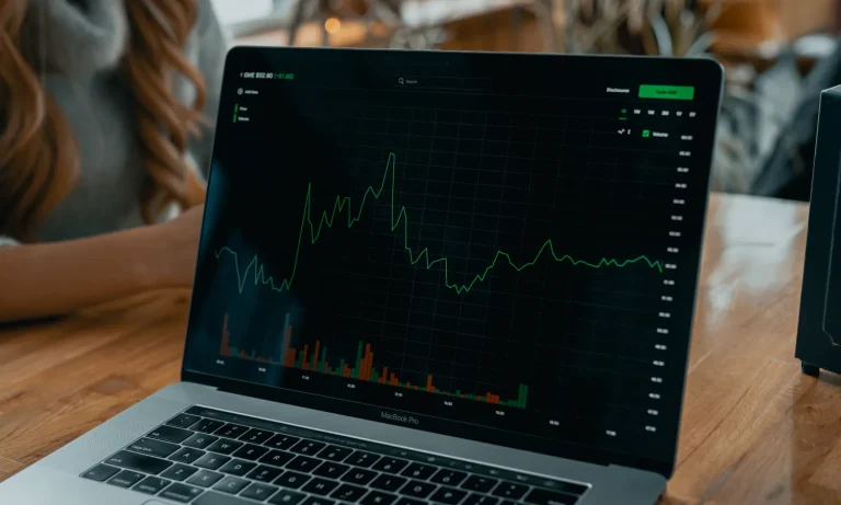 How HubSpot’s Customer Agent Cuts Support Costs by ~40%: Real-World Case Study 1 article thumb 5